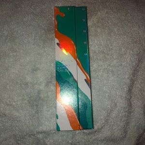 Kaleidos futurism palette: electric turquoise